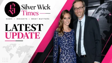 Stephen Merchant Height: How Tall Is the British Comedian?