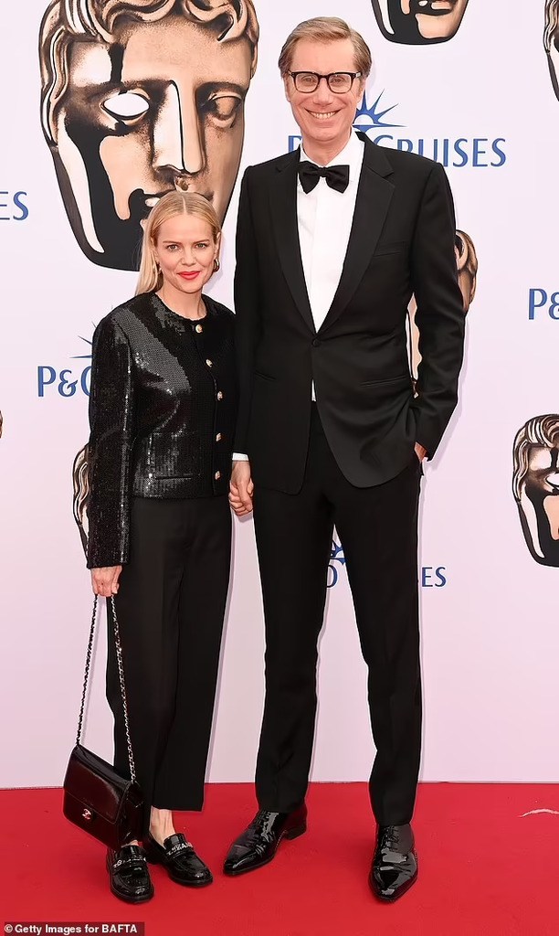 Stephen Merchant Height